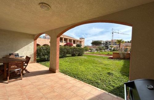 Solenzara Apartment | PALMERAIE 412- piscine en résidence-clim-wifi