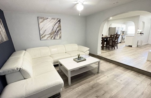 Coral Terrace House | Palmetto Palms Miami Home | Near Airport