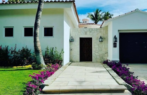 San Jose del Cabo House | Palmilla Oasis with an Ocean View-4 bedroom/sleeps 10