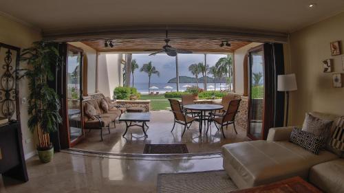 Playa Flamingo Villa | Palms 3- Luxury Beachfront Villa