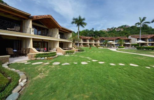 Playa Flamingo Villa | Palms 3- Luxury Beachfront Villa