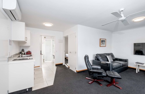 Nelson Hotel | Palms Motel