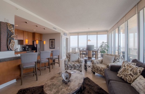 Biloxi Condo | Palms Trees * Ocean Breeze * Salty Air * Sunkissed Hair * Endless Summer.