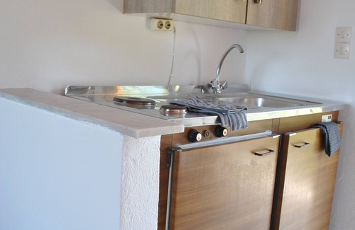 Kavos Apartment | Palmyra Studios in the Kavos,650m. beach,Wi-Fi, balcony,garden, an outdoor pool.