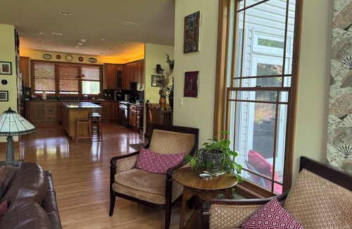 State College House | Pamper Yourself In Luxury 1 & 1/2 Miles From All The Action