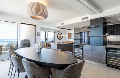 Valras-Plage Apartment | Panarea Grand Prestige Duplex with Private Spa & Sea View