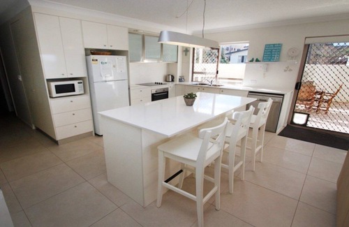 Caloundra Apartment | Pandanus Shores Unit 2 Kings Beach QLD