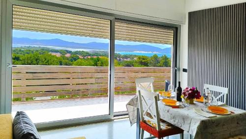 Porto Pino Apartment | Panohome