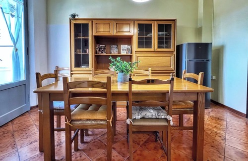 Sinalunga Apartment | Panorama House - Two Bedroom Apartment, Sleeps 6