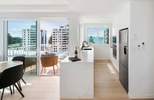 Mount Maunganui Apartment | Panorama Penthouse Luxe Ocean Views & Pool