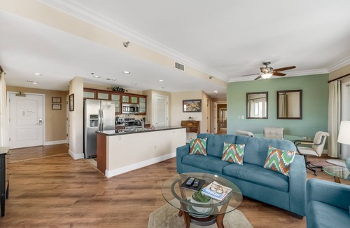 Lake Las Vegas Condo | Panoramic Lake View Penthouse, Large Covered Deck, Steps to the Lake, Grocery