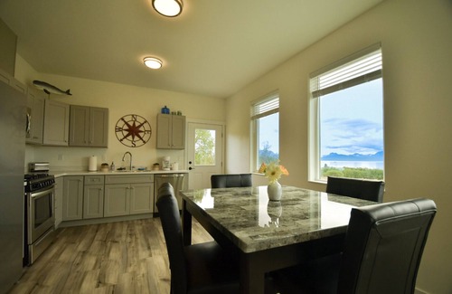 Kachemak House | Panoramic Ocean and Mountain Views! '26 Summer Open!
