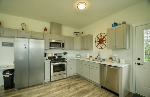 Kachemak House | Panoramic Ocean and Mountain Views! '26 Summer Open!