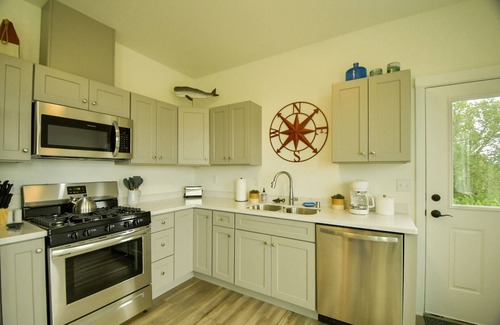 Kachemak House | Panoramic Ocean and Mountain Views! '26 Summer Open!