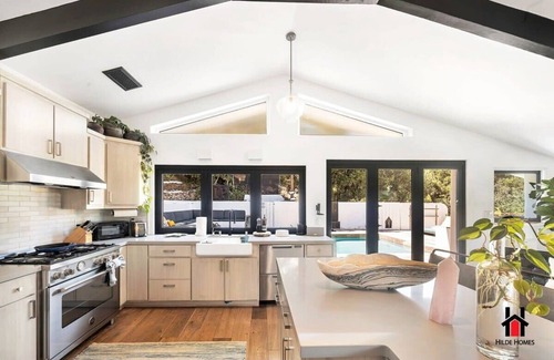 Malibu House | Panoramic Retreat with Pool and Hiking Trails