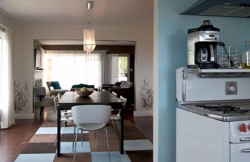 Maxwell Park Apartment | Panoramic Views. King Beds. Serene and Comfortable. Feels like home.