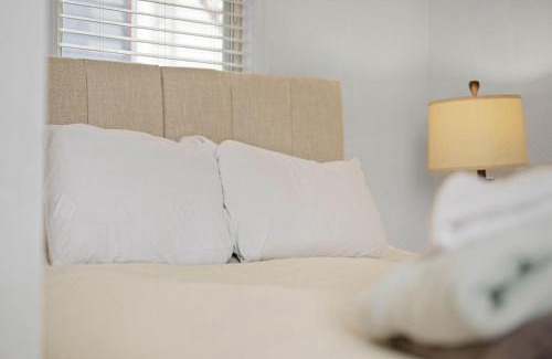 Mount Washington Apartment | Panoramic Views on Your Front Porch