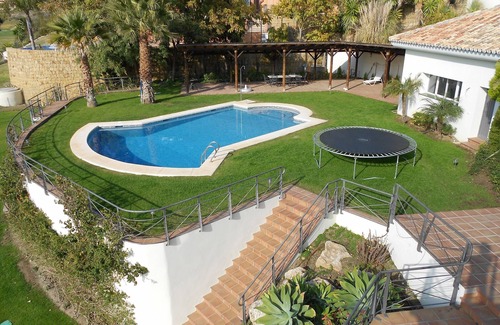 New Golden Mile Villa | Panoramic views. Set in grounds of 3/4 acre but only 10 mins from Puerto Banus.
