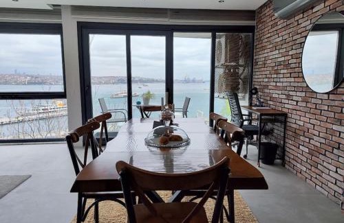 Kabatas Apartment | Panoramik boğaz manzaralı daire