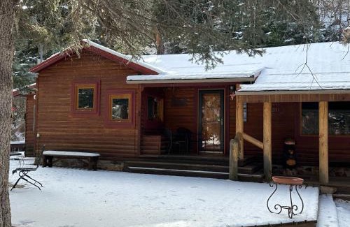 Red River House | Papa Bears Cabin On The Red River In Red River, Nm