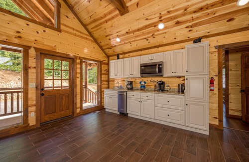 Caton Cabin | Papa Bears Mountain Lodge - PRIVATE POOL, PAVILION, HOT TUB & GAME ROOM!