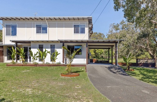 Angourie House | Paperbark Angourie Oasis