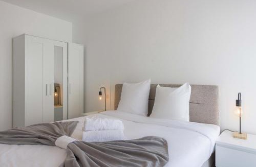 California - Pezou Apartment | Paradis de Nissa - central, balcon, clim, 15mn Palais&Plage