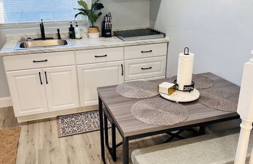 Bay Crest Park Apartment | Paradise Beach Tampa #1