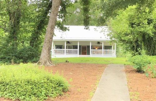 Milledgeville House | Paradise Discovered! 10% Military Discount!