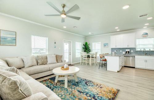 Surfside Beach House | Paradise Found - Great Location - Family Friendly