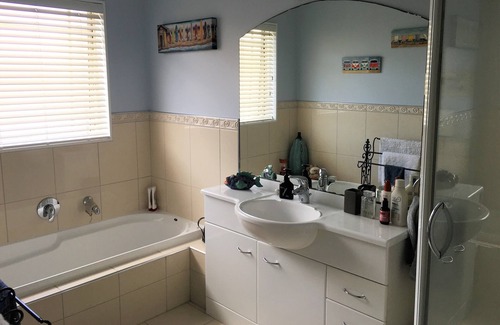 Papamoa Beach House | Paradise in Papamoa with Pool!