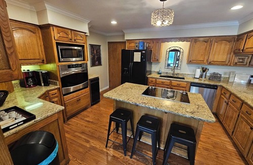 Hot Springs Village House | Paradise Lakefront w/optional Boat Rental