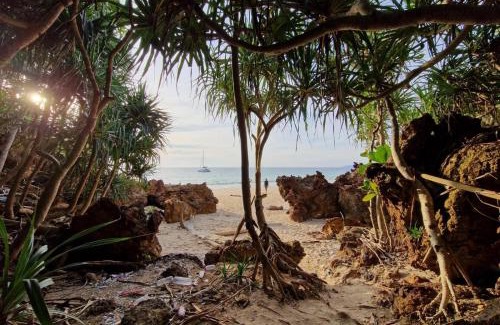 Ko Kradan Bed & Breakfast | Paradise Lost Bungalows