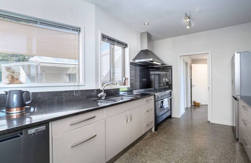 Martinborough House | Paradise on Campbell, Martinborough
