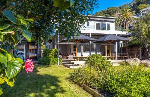 Palm Beach House | Paradise on Palm - Stay Waiheke