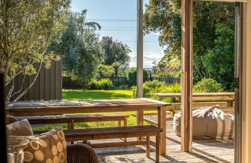 Palm Beach House | Paradise on Palm - Stay Waiheke