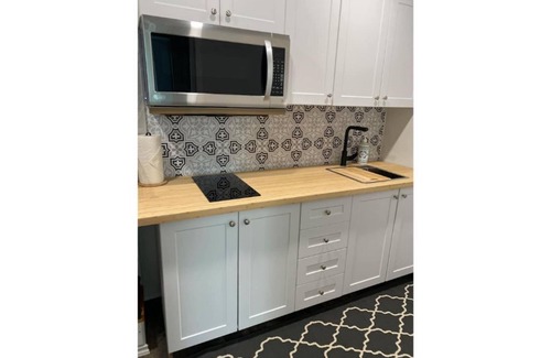 Virgil Apartment | Paradise on the Parkway
