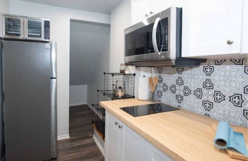 Virgil Apartment | Paradise on the Parkway