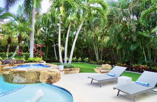 Naples Park House | Paradise Palm Villa- SEE OUR NEW POOL AREA AND OUTDOOR KITCHEN!