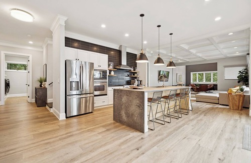 Mount Mourne House | Paradise Peninsula - Luxurious Home w pool, hot tub, beach, kayaks