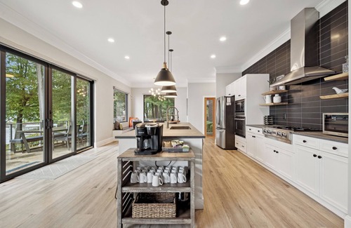 Mount Mourne House | Paradise Peninsula - Luxurious Home w pool, hot tub, beach, kayaks