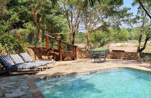 Maruleng Cabin | Paradise River Lodge