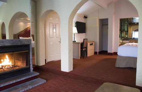 Cresco Hotel | Paradise Stream Resort