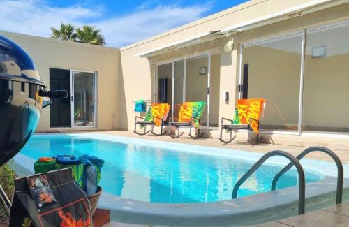 Gordons Bay Central House | Paradise Tide - 4 Bedroom Beachfront home with Private Pool