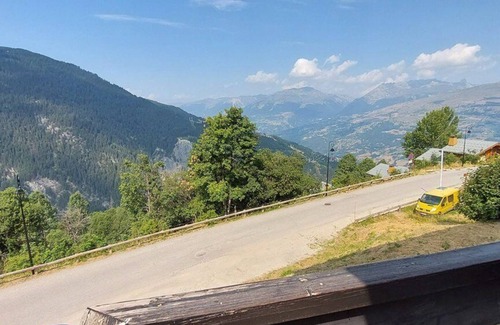 Plan Peisey Apartment | Paradiski calm and sunny plan peisey