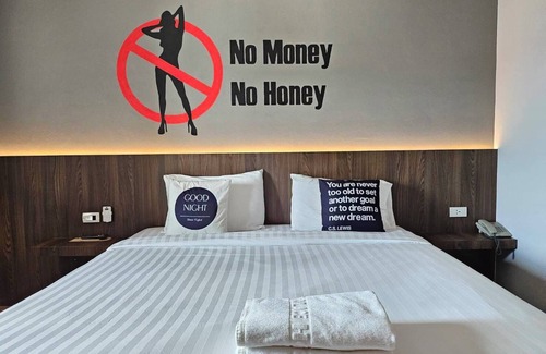 Danok Hotel | Paramount Palace Hotel Dannok