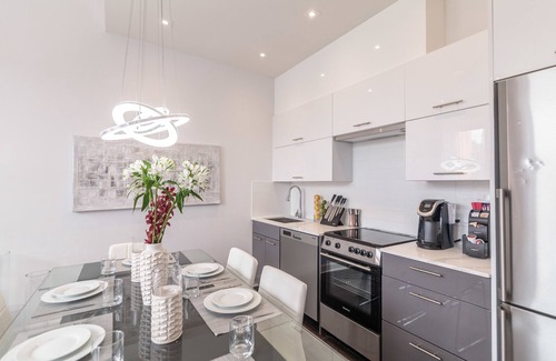 Mile End Apartment | Parc Avenue Residence Mile End