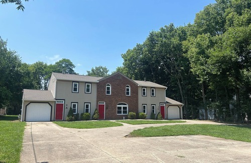 Oxford Apartment | Parent Retreat. Charming 2-bedroom apartment walkable to campus