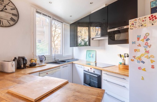 Quartier Sainte-Marguerite Apartment | Paris City -Nation, Bastille- 3 room flat for 4-6 persons, perfect for families!