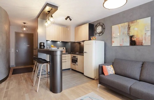 Parc Sud Apartment | Paris-La Défense-Puteaux-Parking-Mobility lease